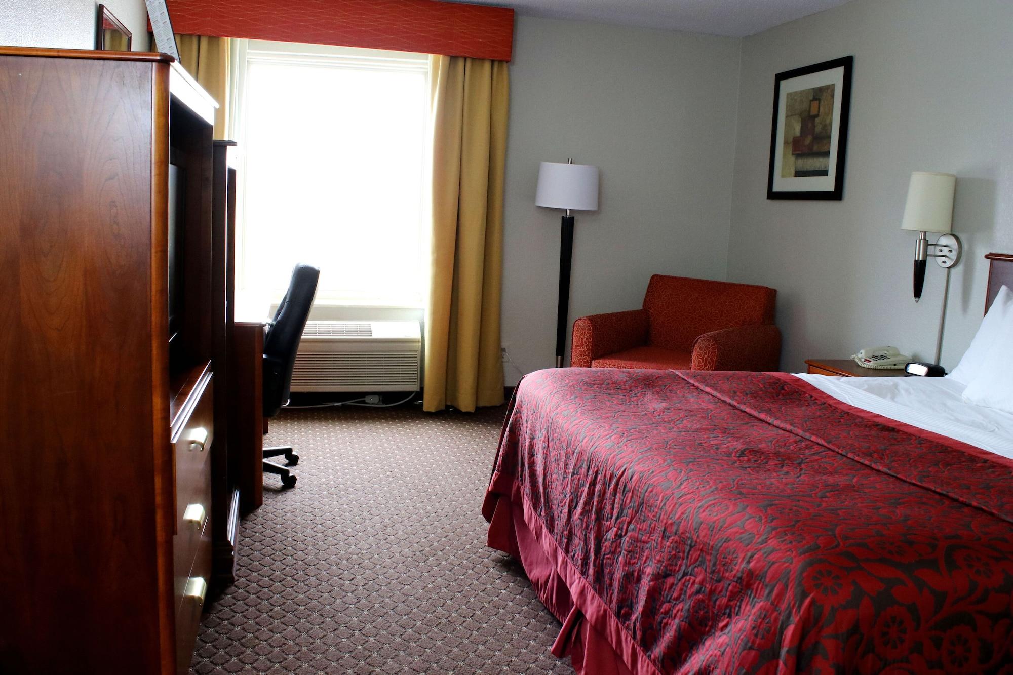 Days Inn & Suites By Wyndham Bloomington/Normal Il Buitenkant foto