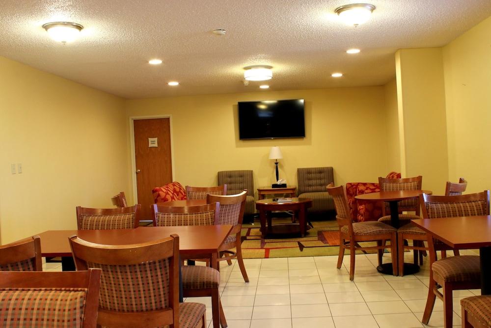 Days Inn & Suites By Wyndham Bloomington/Normal Il Buitenkant foto